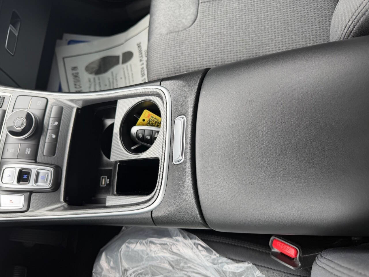 Used 2023 Hyundai Santa Fe SEL FWD image 13