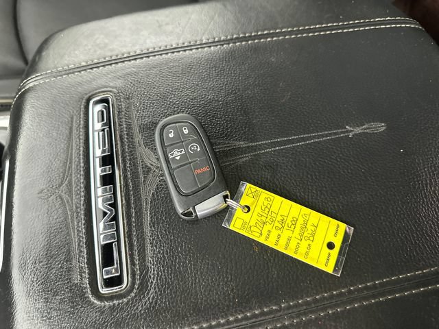 Used 2017 RAM 1500 Limited AWD/4WD image 37
