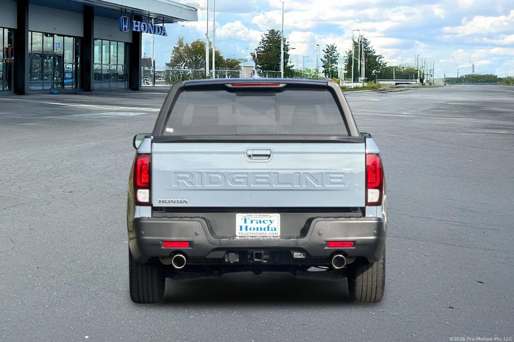 Certified 2025 Honda Ridgeline Black Edition image 7