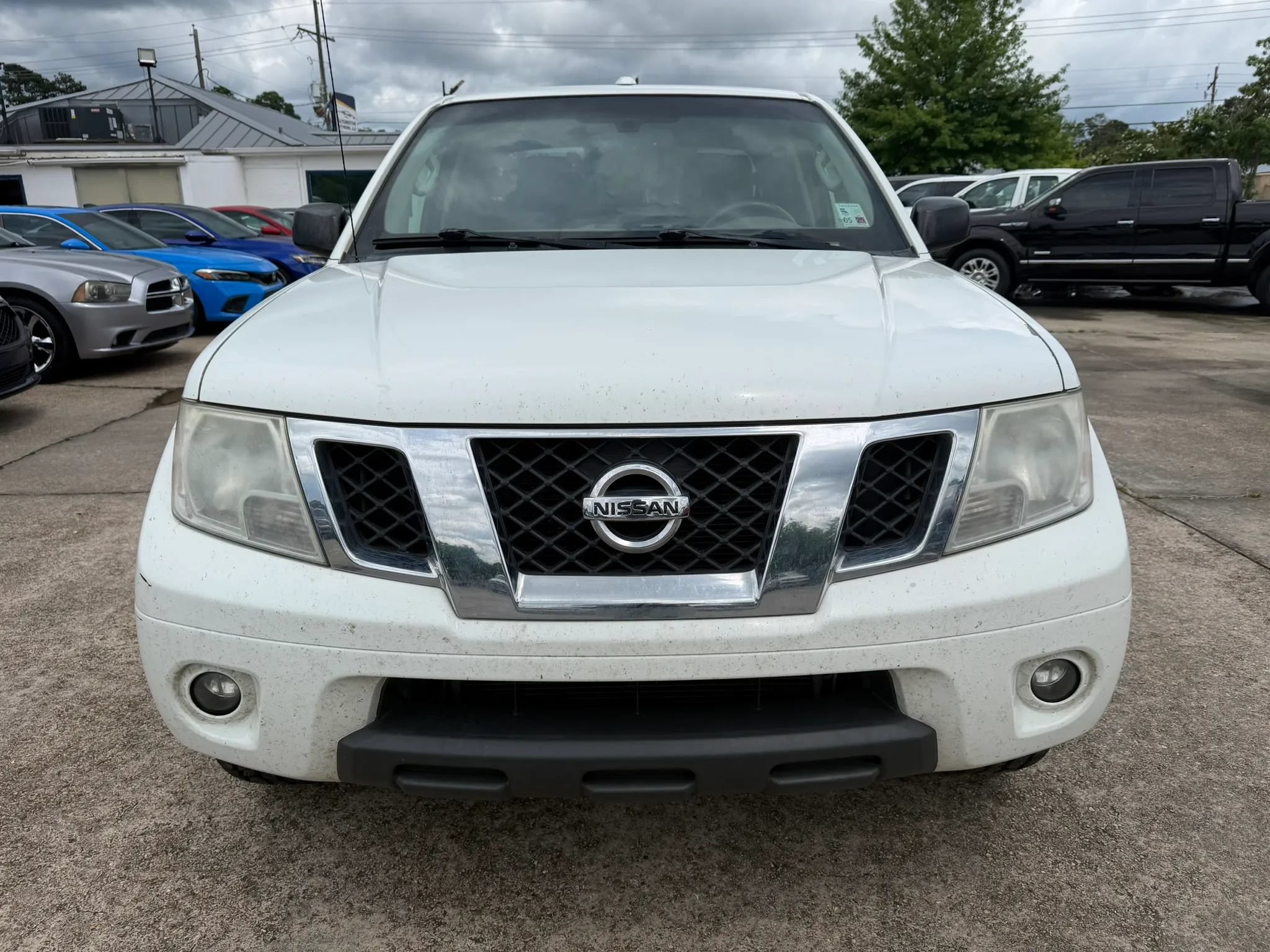 Used 2016 Nissan Frontier SV w/ SV Value Truck Package RWD image 9