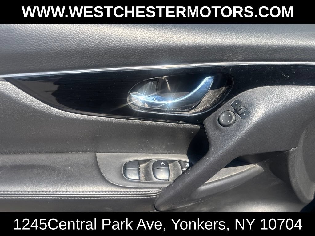 Used 2020 Nissan Rogue Sport SV w/ All-Weather Package AWD/4WD image 29