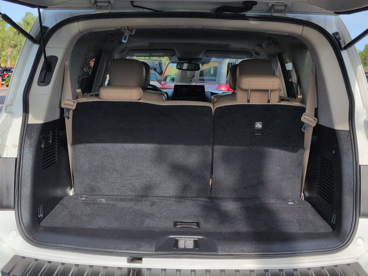 Used 2021 Nissan Armada SL w/ Captain's Chairs Package RWD image 13