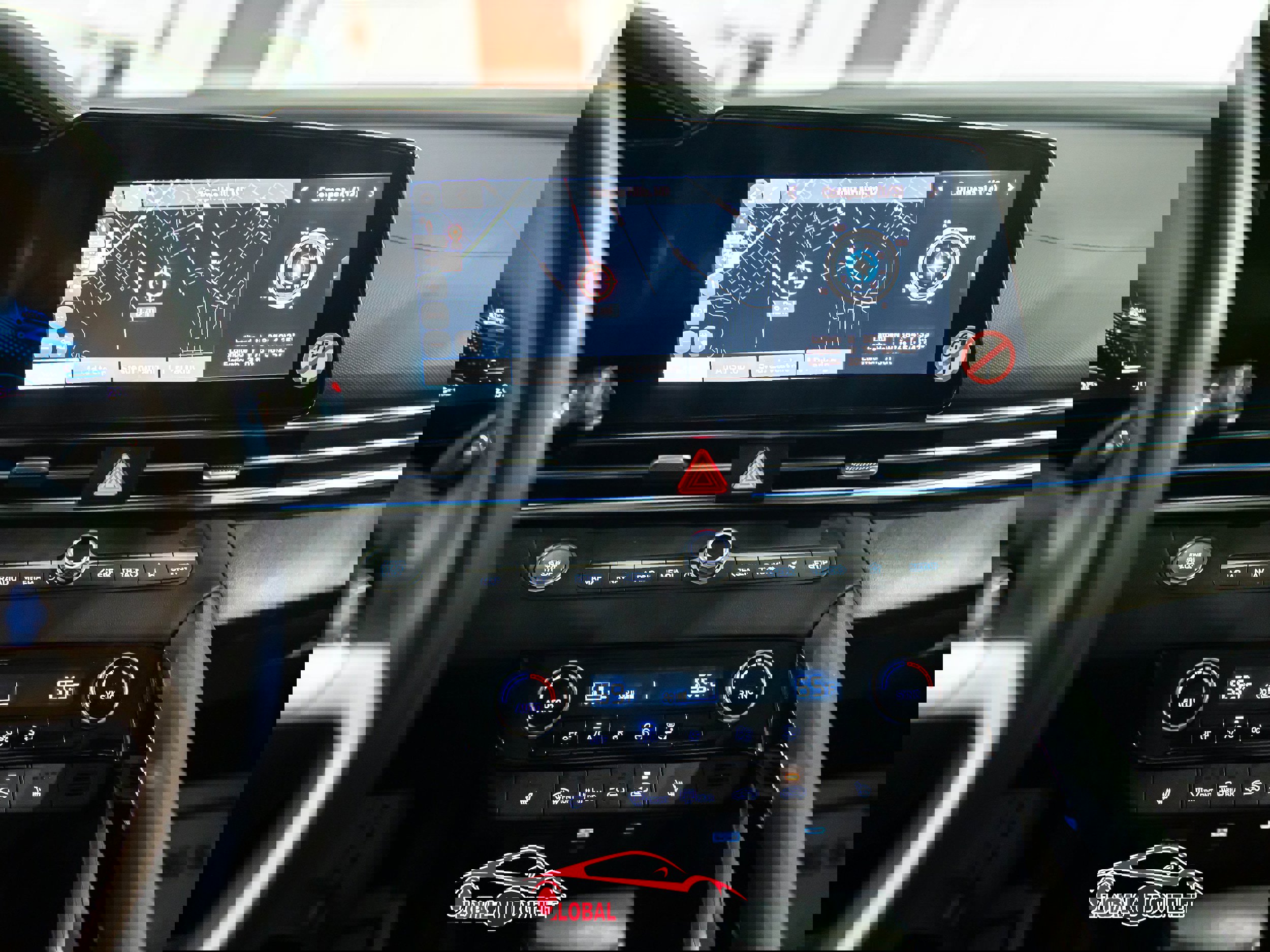 Used 2025 Hyundai Elantra SEL image 29