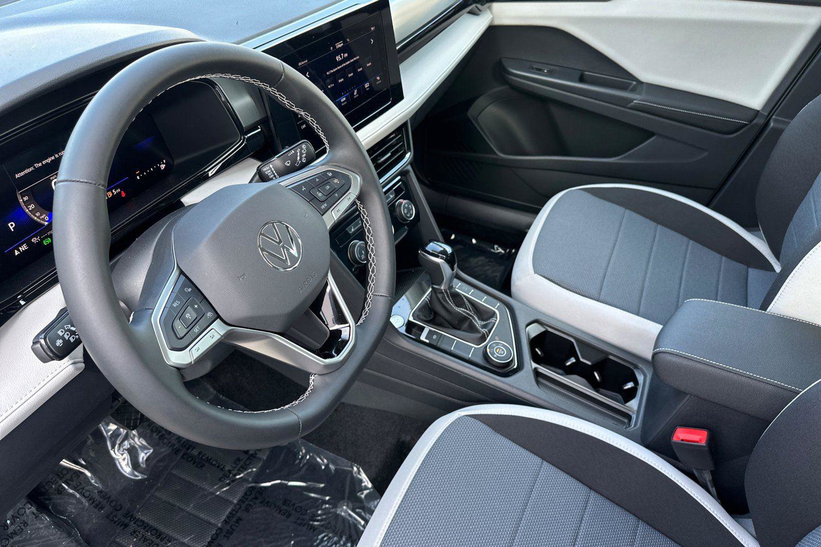 New 2026 Volkswagen Taos S image 9