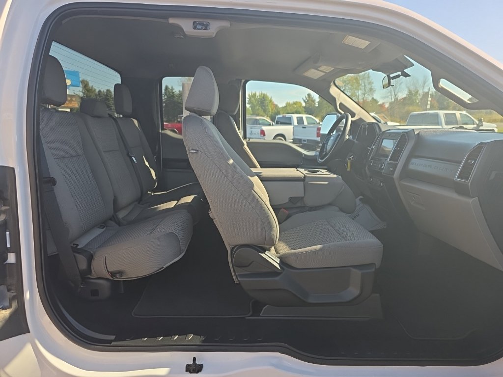 Used 2021 Ford F250 XLT w/ XLT Premium Package AWD/4WD image 27