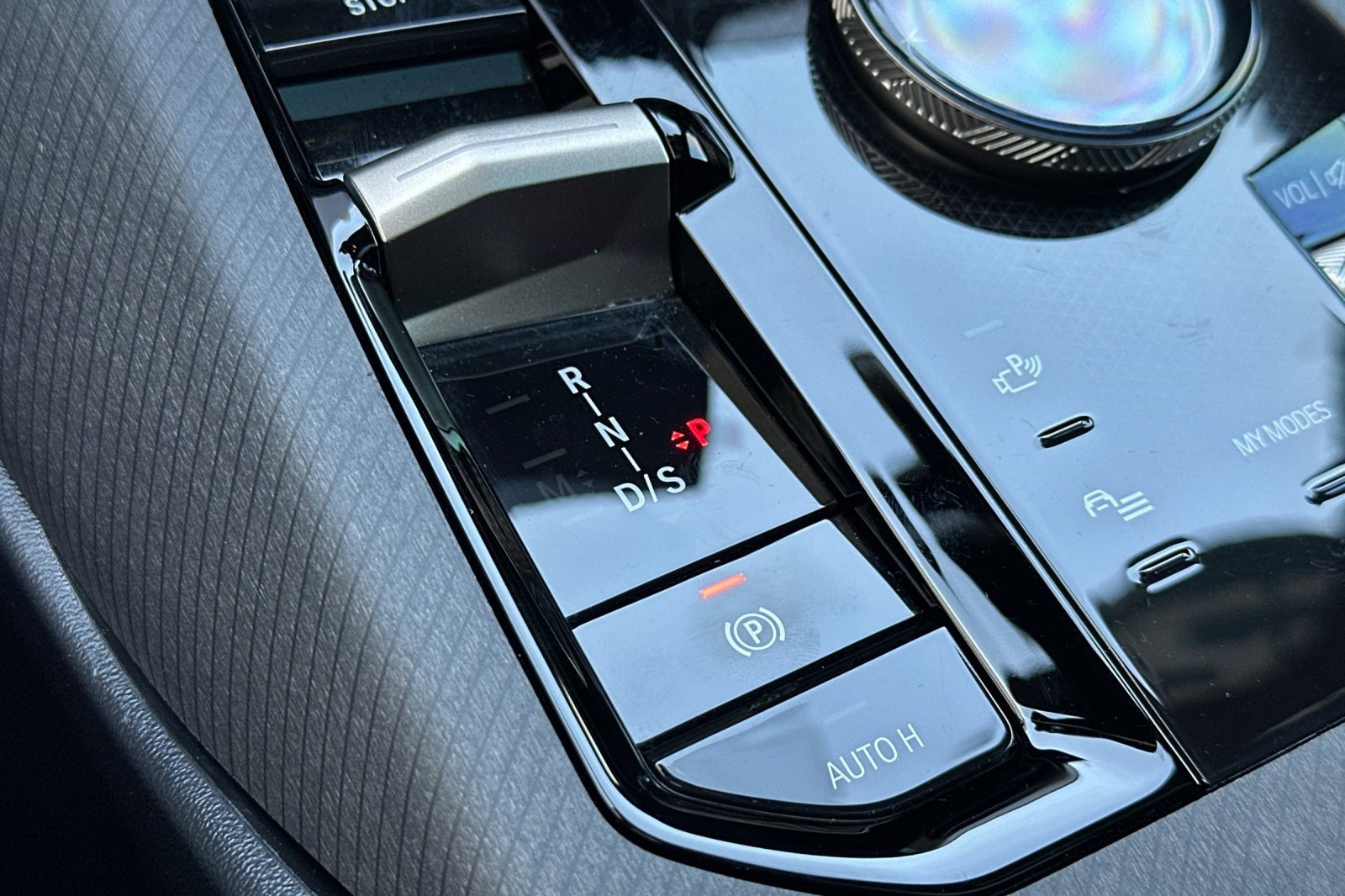 Used 2025 BMW X3 xDrive30i w/ Premium Package image 27