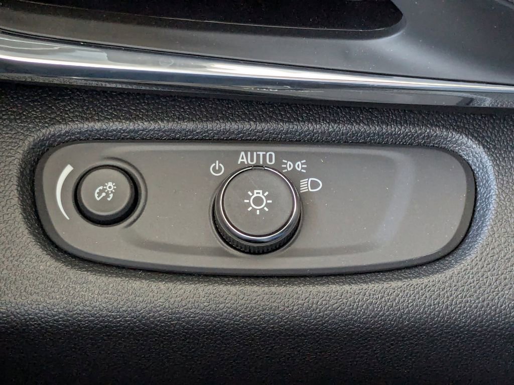 Certified 2024 Buick Envista Preferred image 31