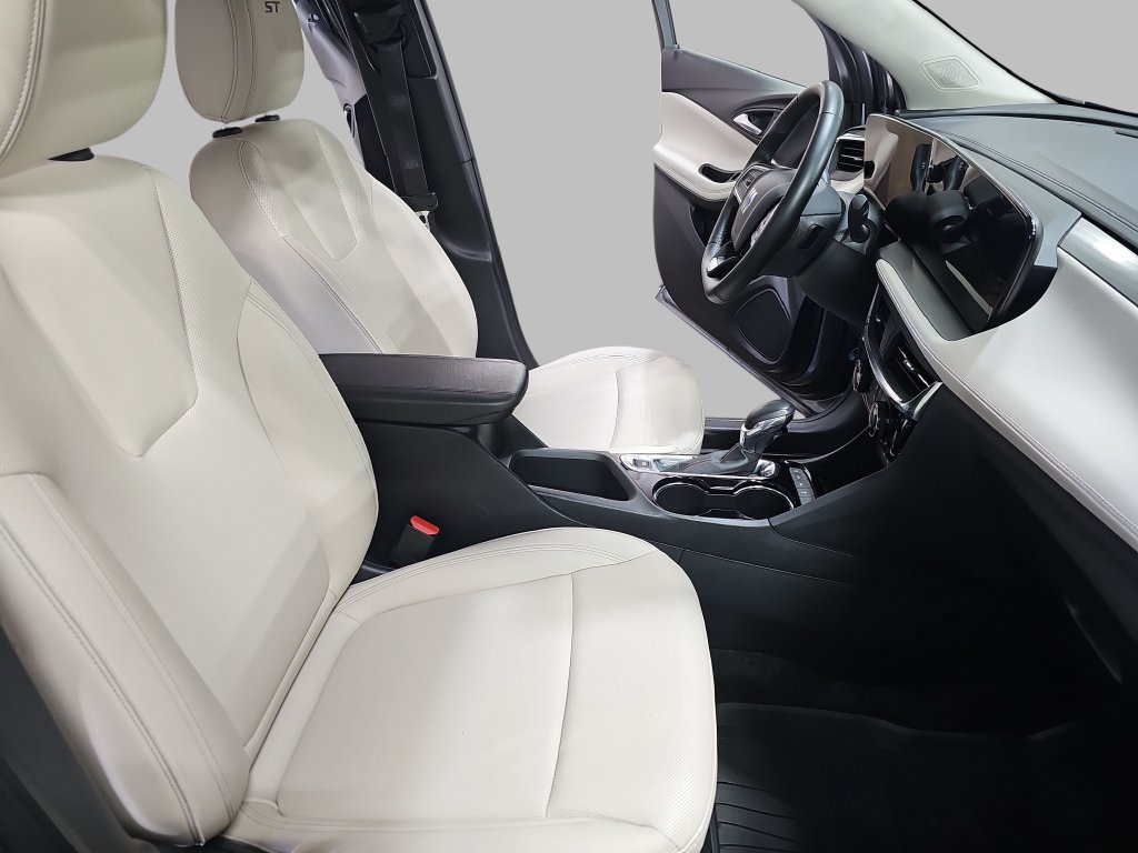 Certified 2024 Buick Encore GX Sport Touring w/ Advanced Technology Package AWD/4WD image 13