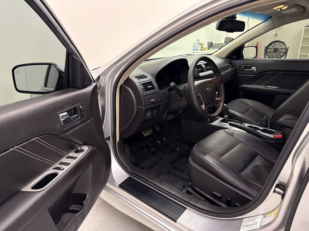 Used 2012 Ford Fusion Sport FWD image 12