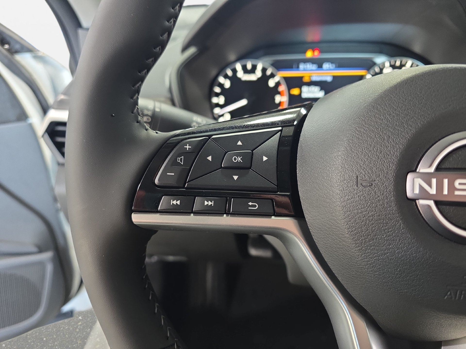 New 2027 Nissan Altima 2.5 SV FWD image 17
