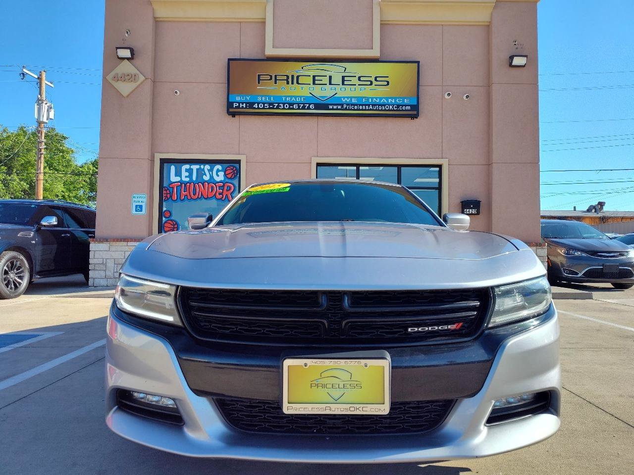 Used 2015 Dodge Charger SXT RWD image 9