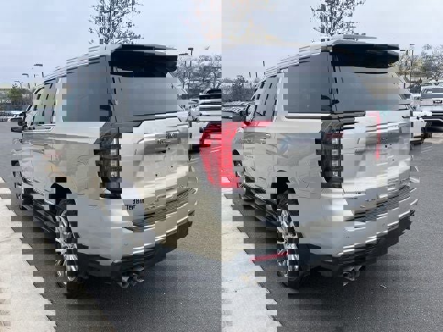 Used 2022 GMC Yukon XL Denali image 6