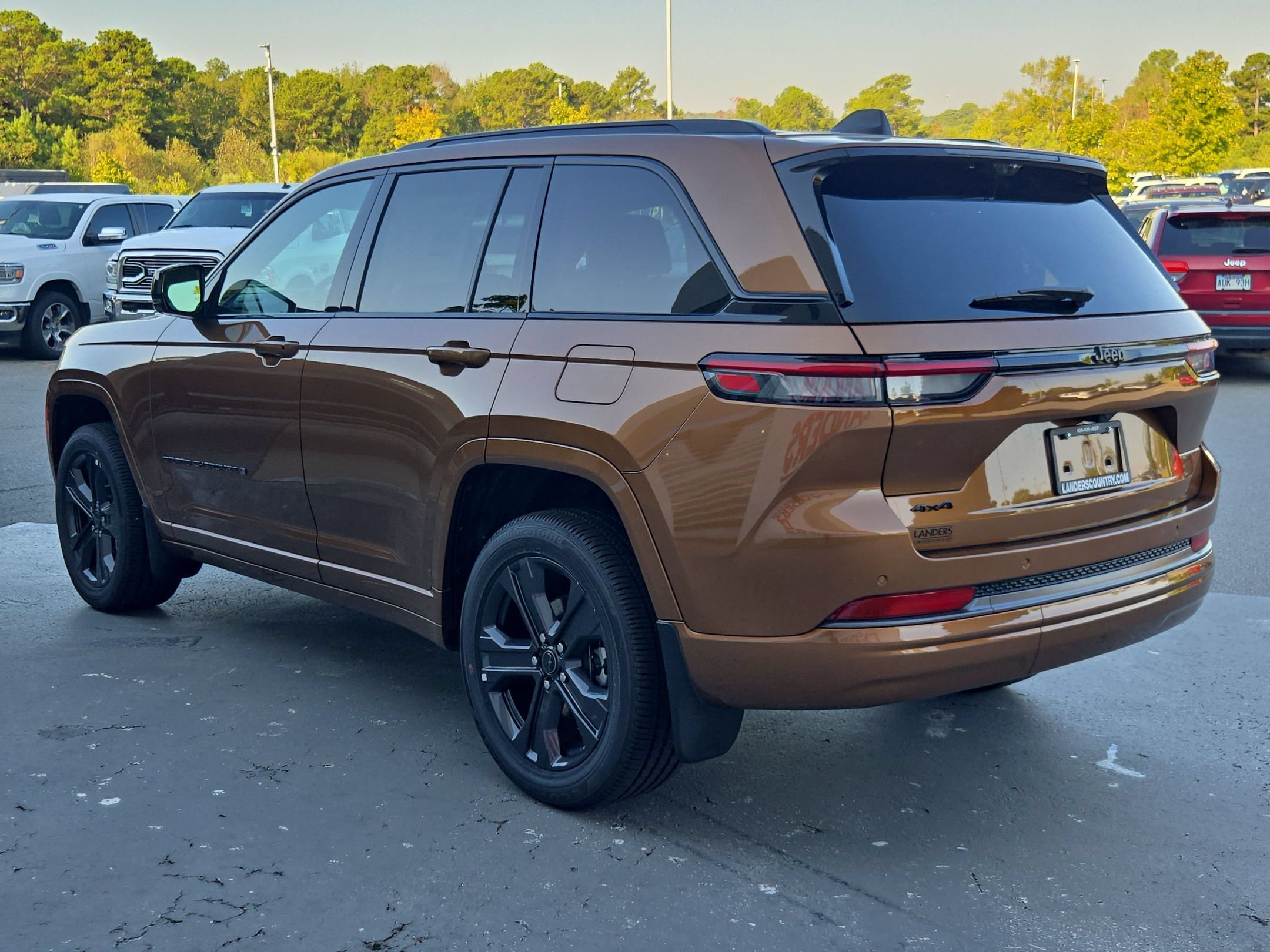 New 2027 Jeep Grand Cherokee Limited AWD/4WD image 5
