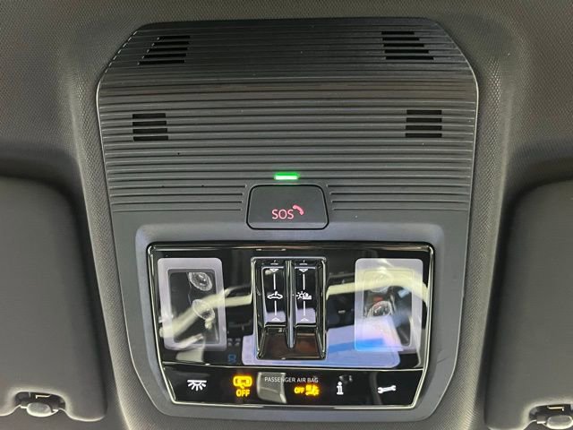 Used 2025 Volkswagen Atlas Cross Sport SEL Premium R-Line image 20