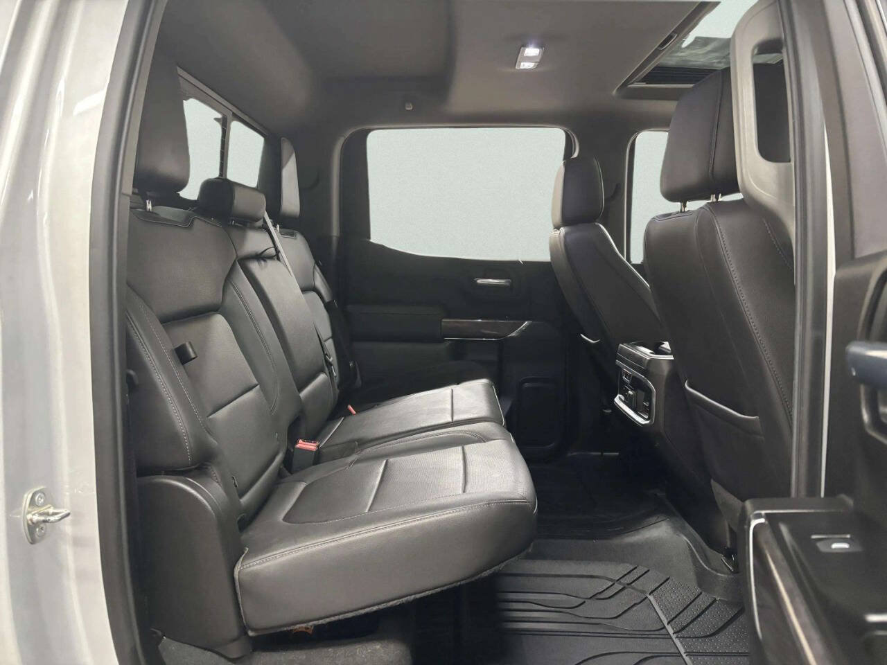 Used 2019 Chevrolet Silverado 1500 LTZ w/ LTZ Premium Package AWD/4WD image 24
