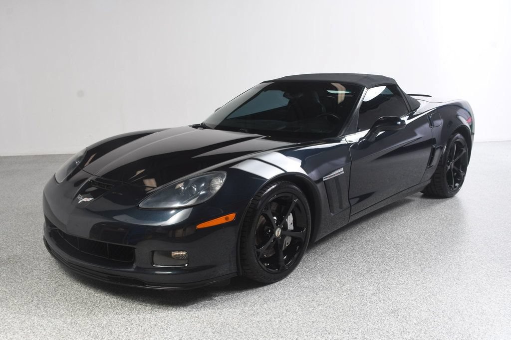 Used 2013 Chevrolet Corvette Grand Sport w/ 3LT Preferred Equipment Group RWD image 2