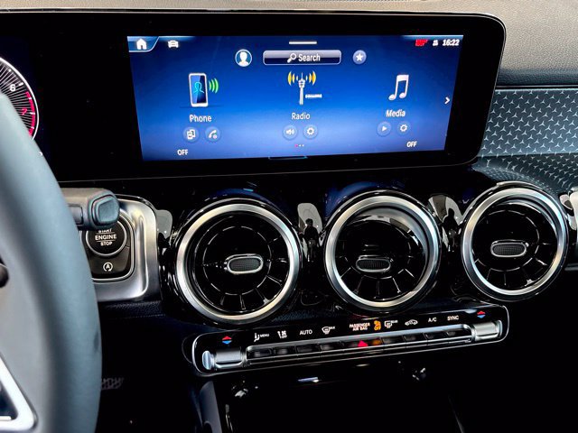 New 2026 Mercedes-Benz GLB 250 4MATIC image 19