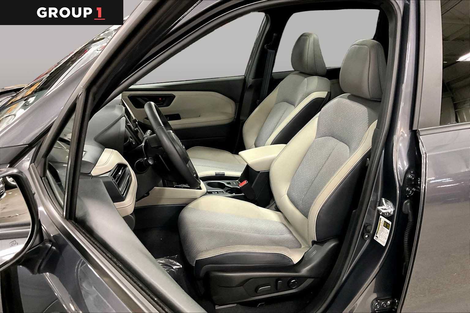 Used 2025 Subaru Forester Premium AWD/4WD image 8