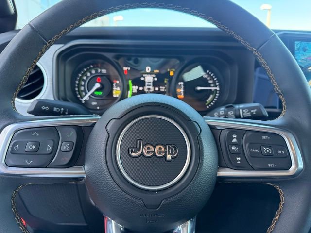 Used 2024 Jeep Wrangler Unlimited Sahara image 24