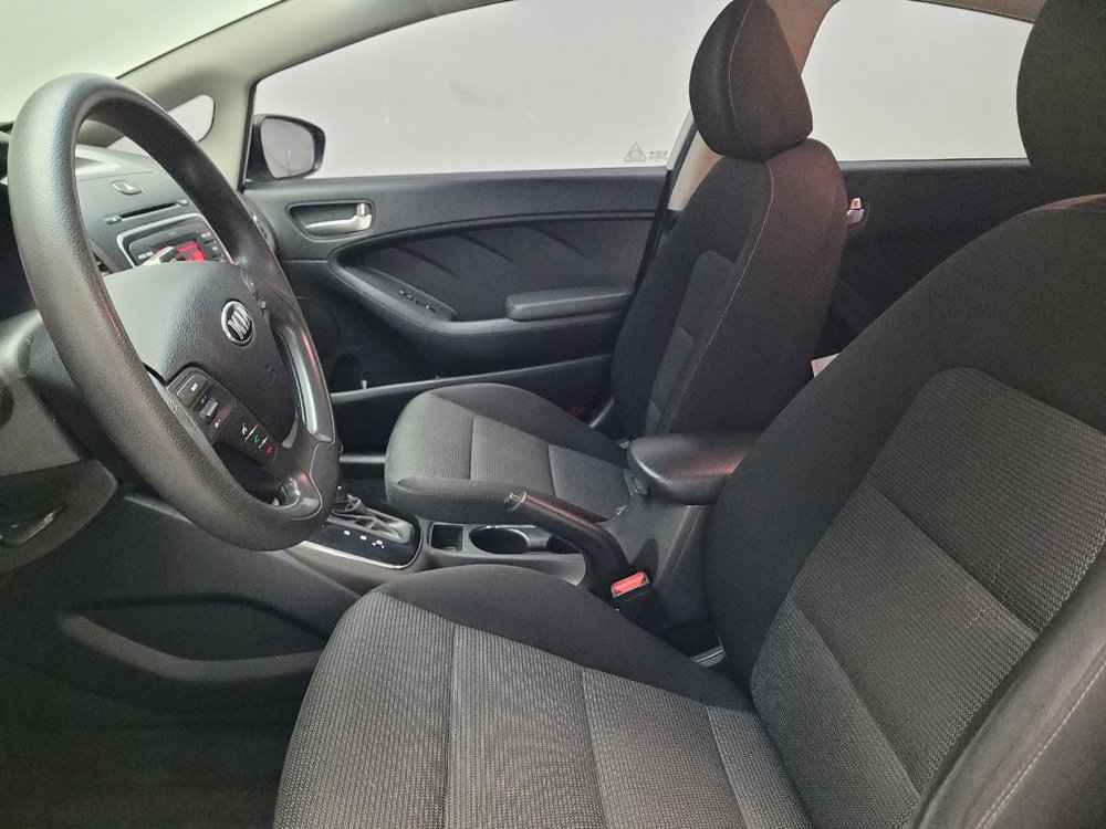 Used 2017 Kia Forte LX image 17