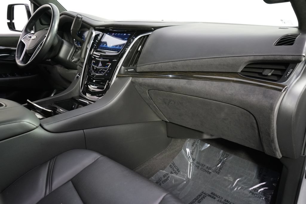 Used 2020 Cadillac Escalade Platinum AWD/4WD image 15