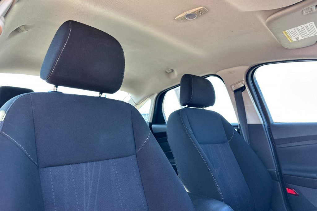 Used 2015 Ford Focus SE FWD image 18