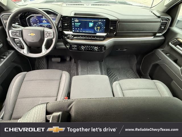 Used 2025 Chevrolet Silverado 2500 LT AWD/4WD image 14