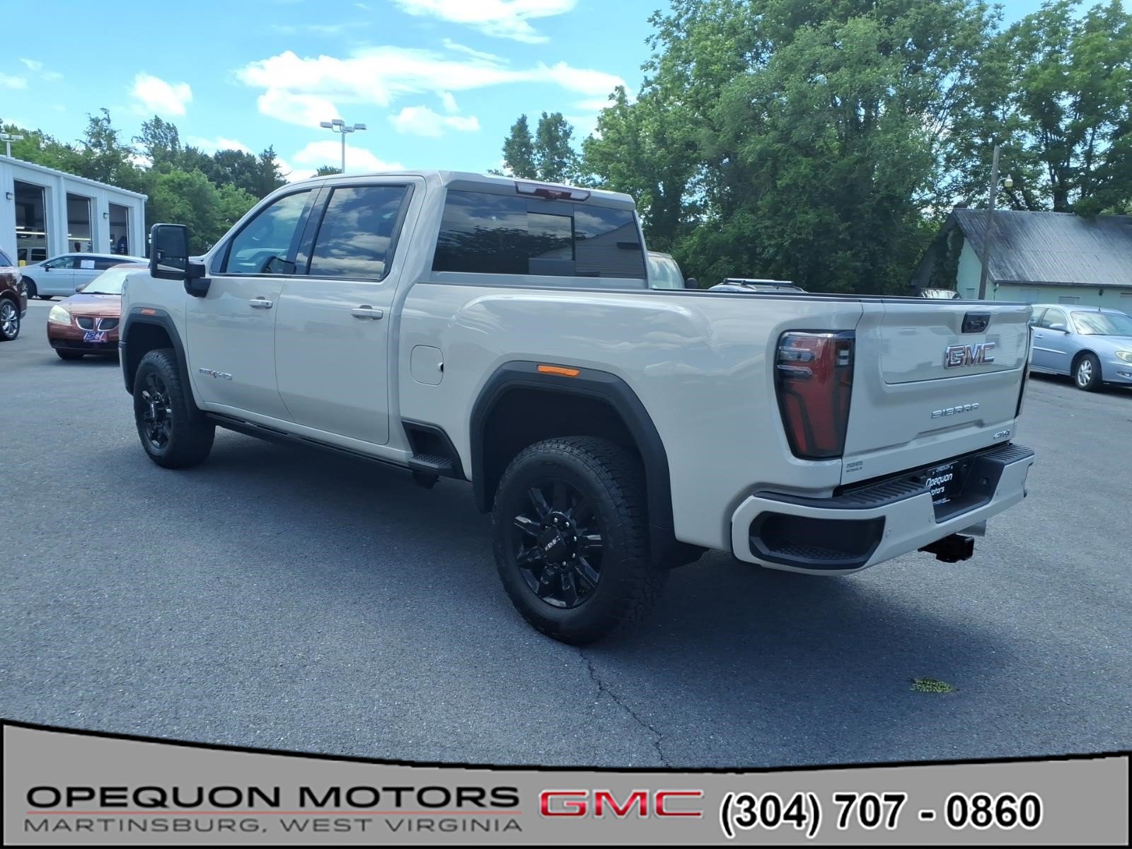 New 2026 GMC Sierra 3500 AT4 w/ Technology Package AWD/4WD image 3