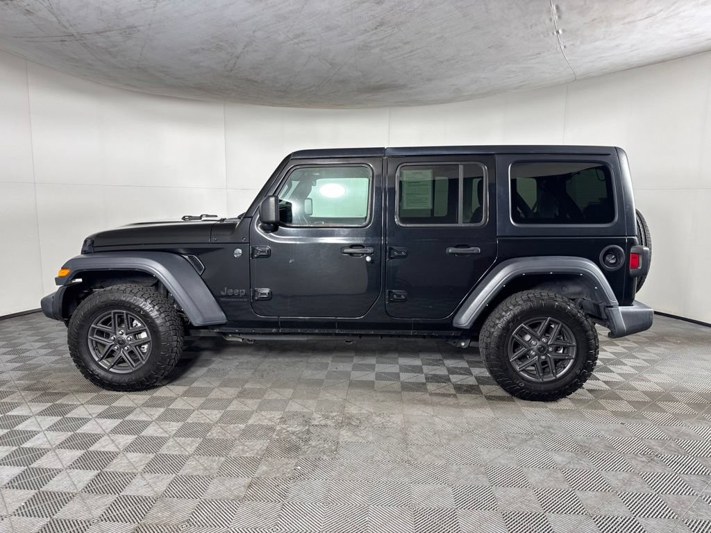 Used 2024 Jeep Wrangler Unlimited Sport AWD/4WD image 8