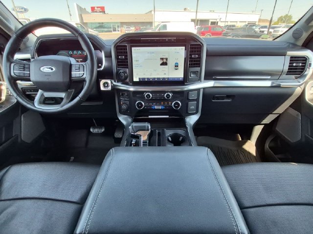 Used 2022 Ford F150 Lariat w/ Equipment Group 502A High AWD/4WD image 17