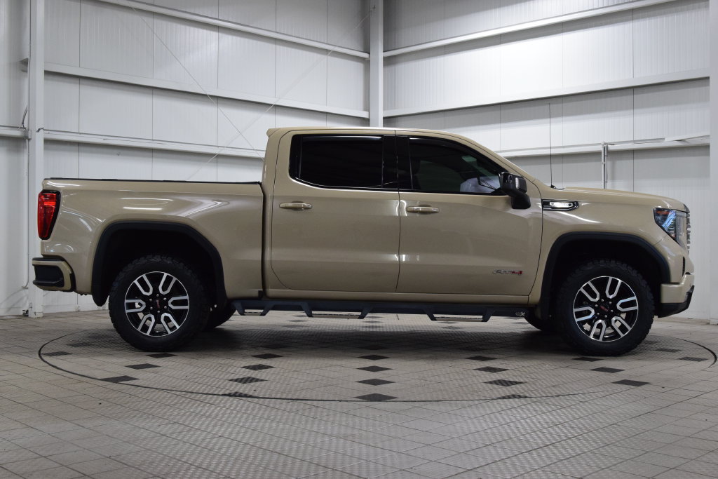 Used 2023 GMC Sierra 1500 AT4 w/ AT4 Premium Package AWD/4WD image 9