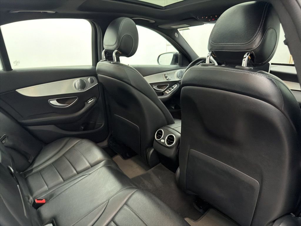 Used 2018 Mercedes-Benz C 300 Sedan image 25