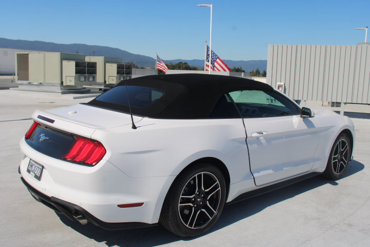 Used 2022 Ford Mustang Premium RWD image 3