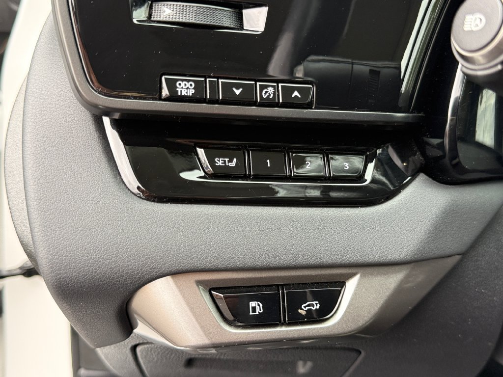 Used 2024 Lexus RX 350 Premium w/ Accessory Package AWD/4WD image 20