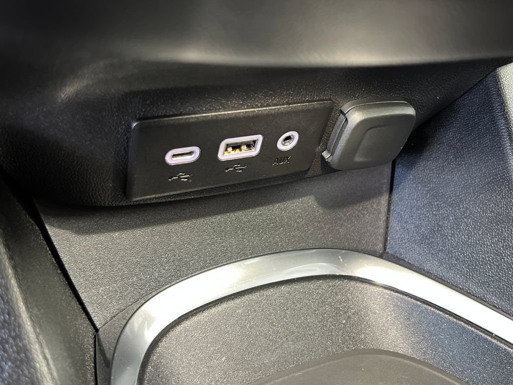 Used 2021 Chevrolet Malibu LT w/ Leather Package FWD image 35