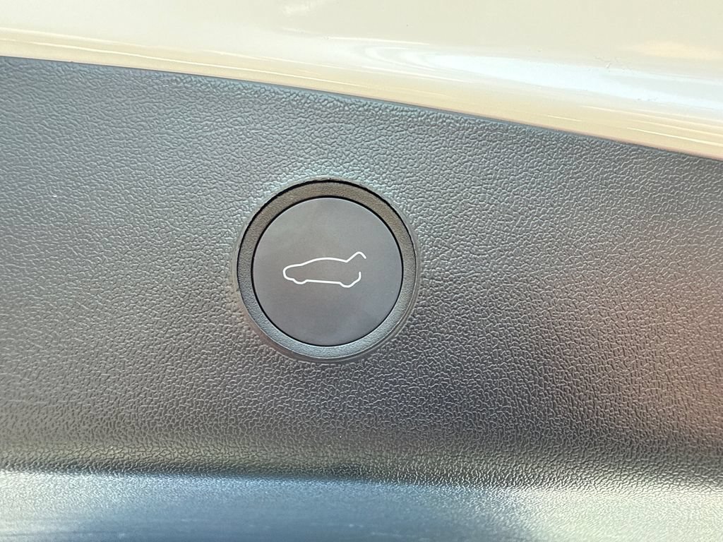 Used 2022 Tesla Model 3 Performance AWD/4WD image 10