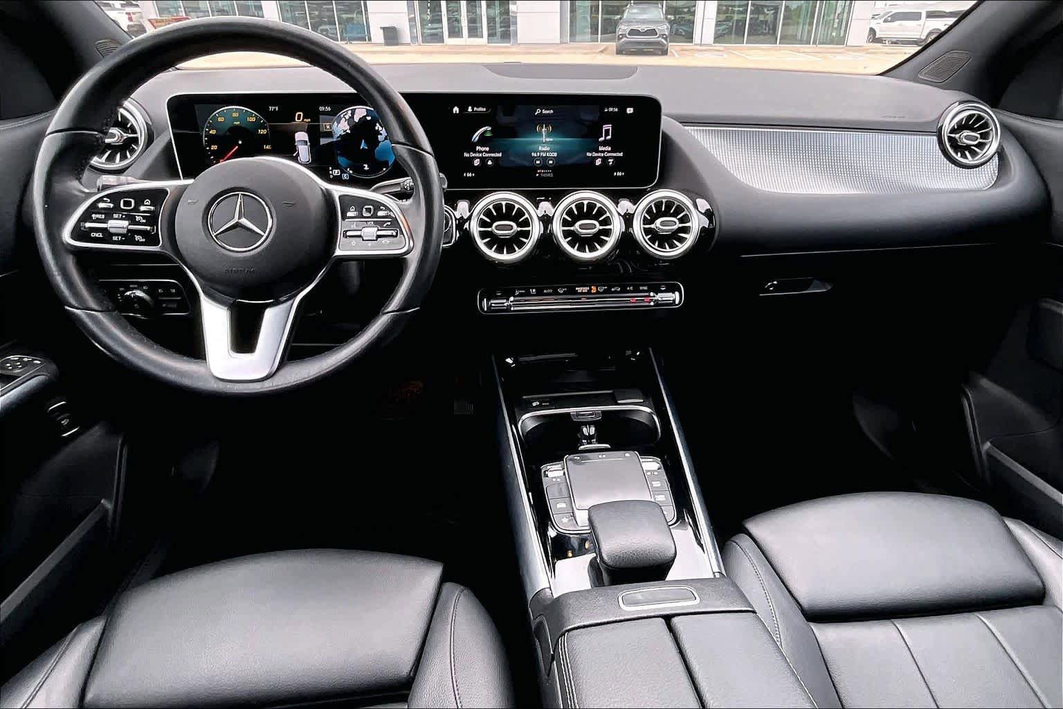 Used 2021 Mercedes-Benz GLA 250 4MATIC w/ Premium Package image 15