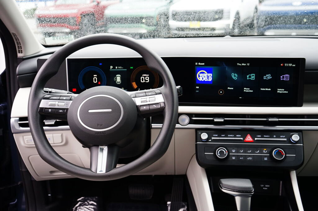 Certified 2025 Hyundai Tucson SE FWD image 16
