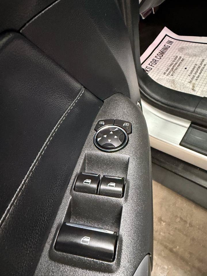 Used 2016 Ford Mustang Premium RWD image 17