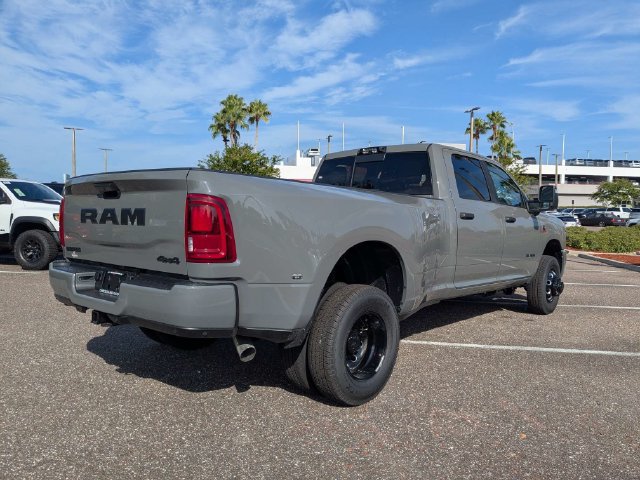 New 2026 RAM 3500 Big Horn AWD/4WD image 4