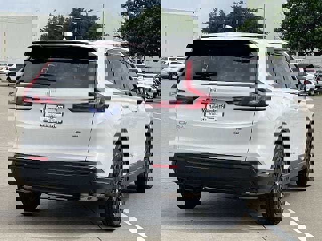 Used 2025 Honda CR-V EX image 4