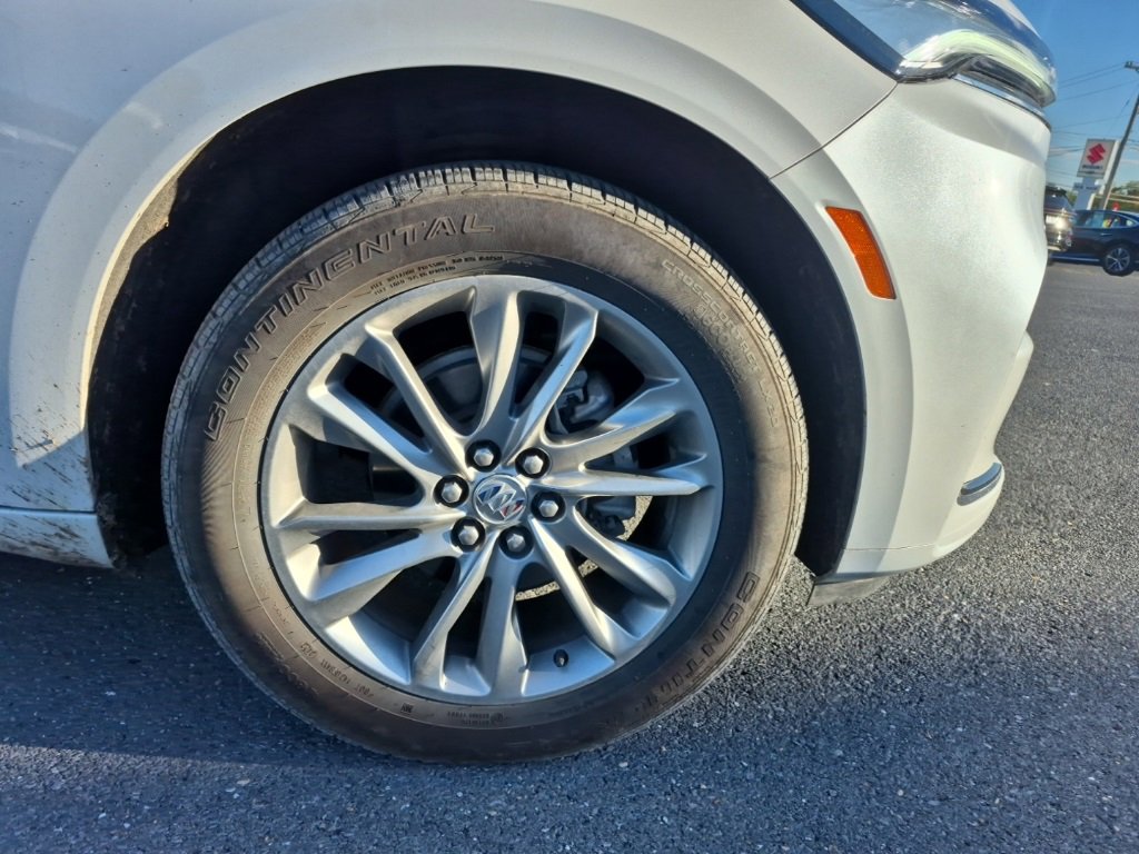 Used 2024 Buick Enclave Avenir image 11