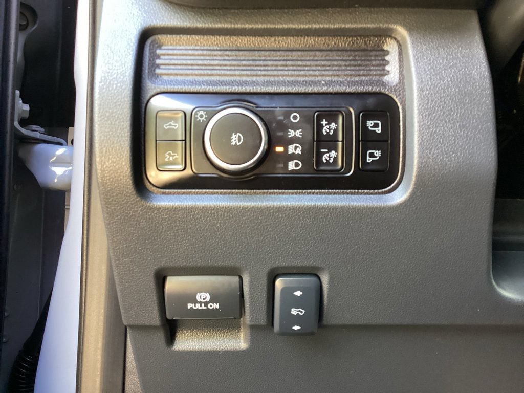 Used 2025 Ford F250 Lariat w/ Black Appearance Package AWD/4WD image 70