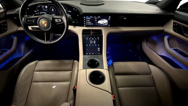 Used 2021 Porsche Taycan RWD image 4