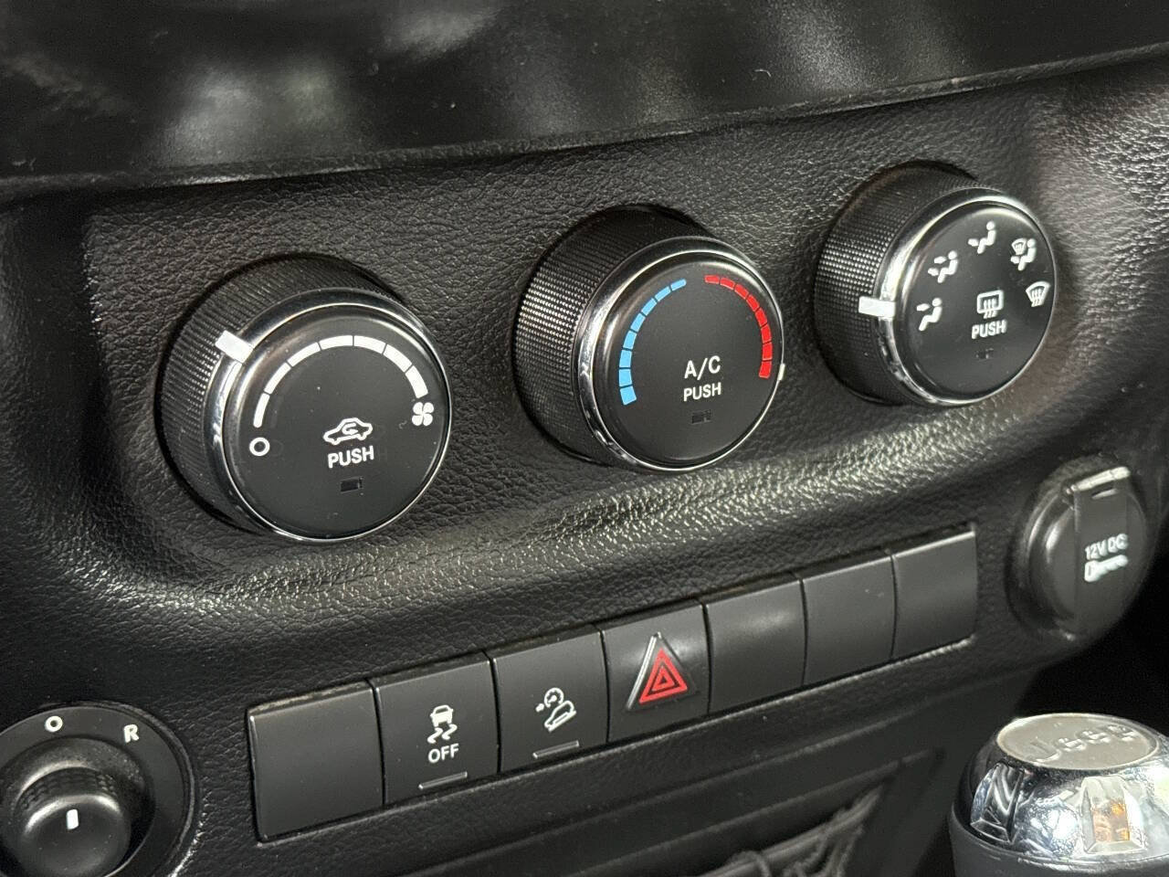 Used 2011 Jeep Wrangler Unlimited Sport AWD/4WD image 34