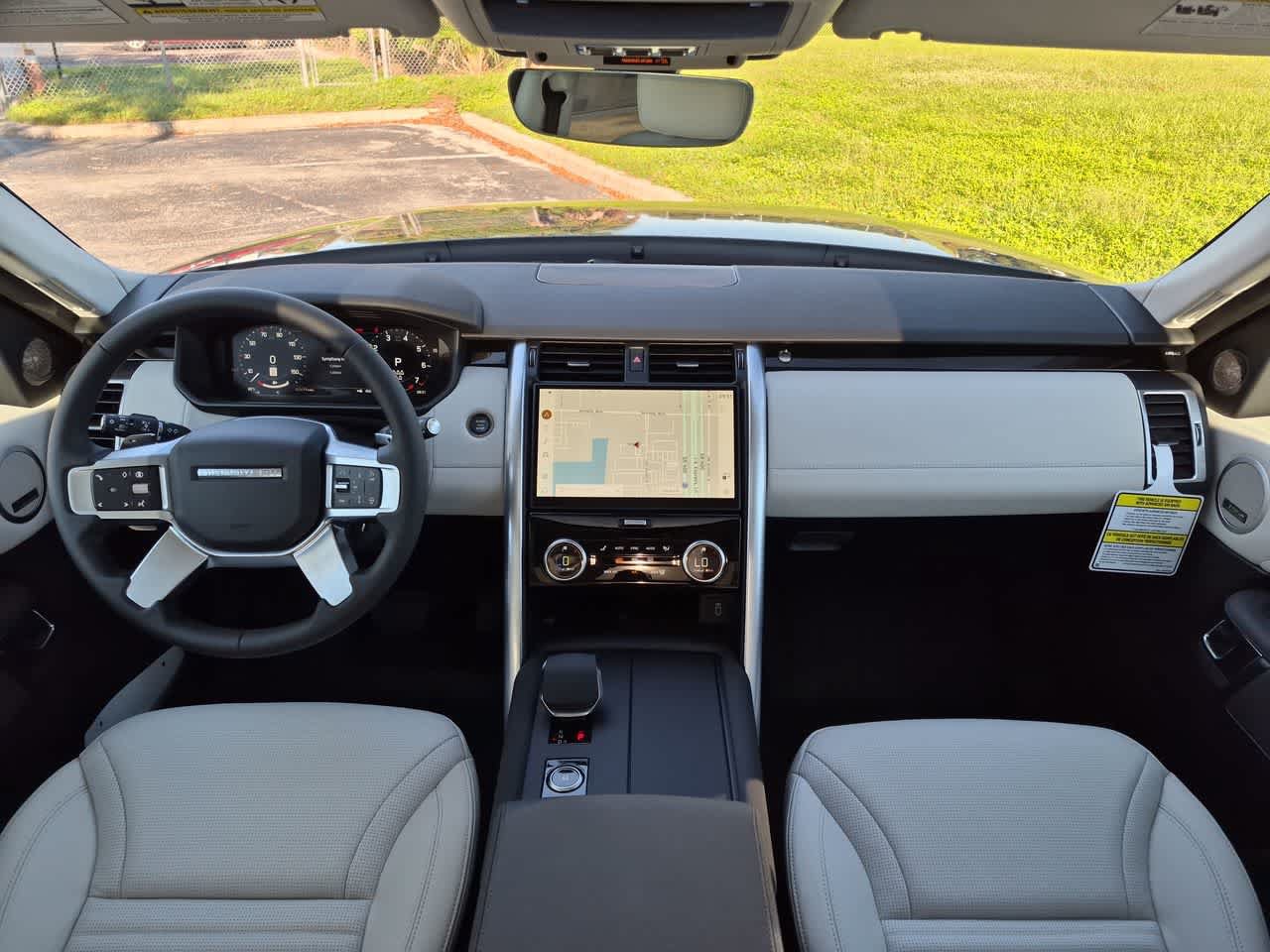 New 2026 Land Rover Discovery S AWD/4WD image 16