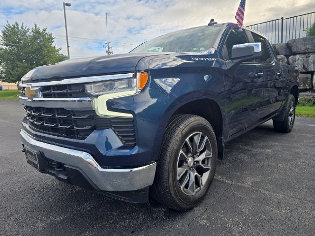 Used 2023 Chevrolet Silverado 1500 LT AWD/4WD image 9
