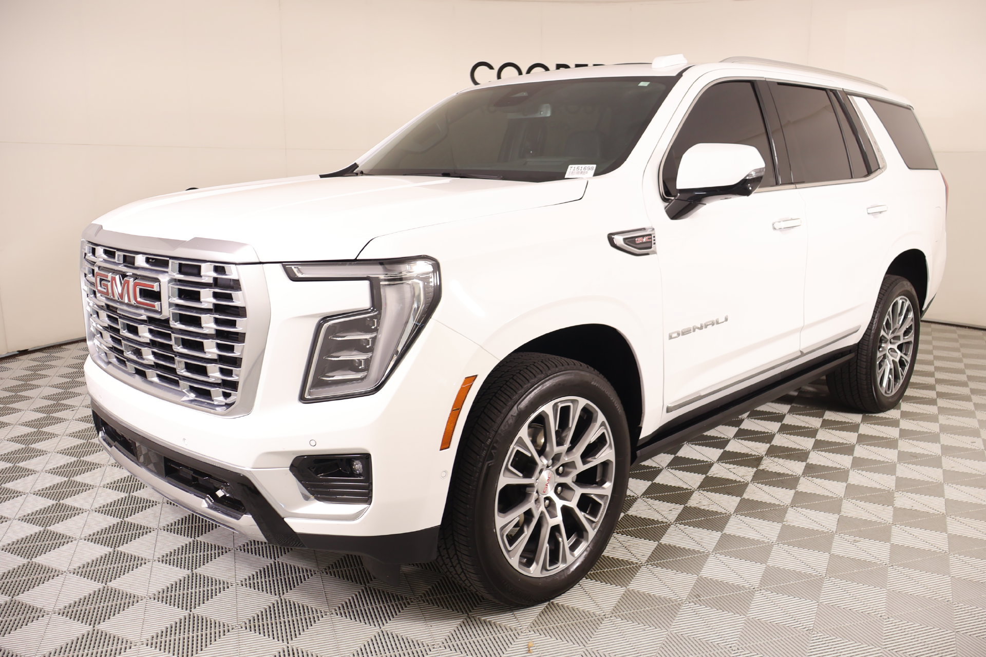 Used 2026 GMC Yukon Denali w/ Sun & Power Step Package AWD/4WD image 10