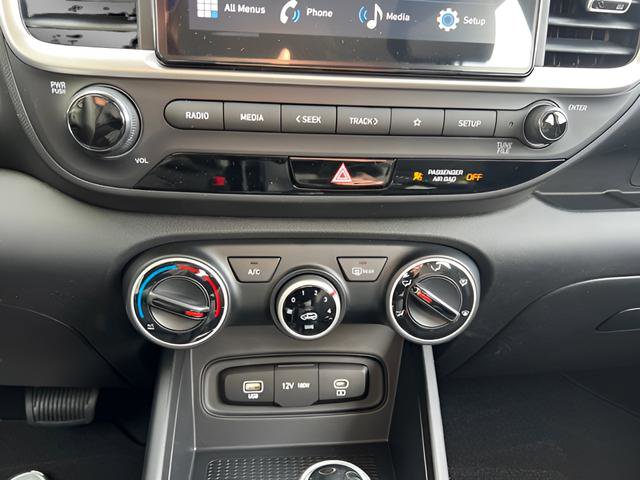 New 2026 Hyundai Venue SE FWD image 18