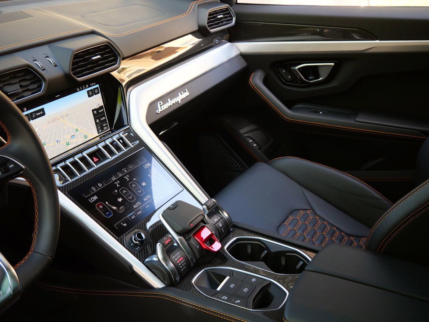 Used 2021 Lamborghini Urus AWD/4WD image 15